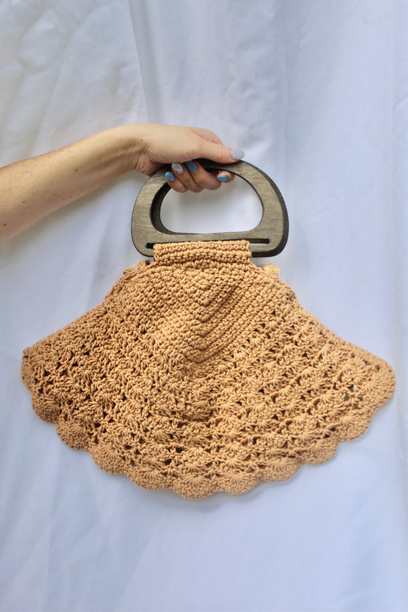 Scallop Me Anywhere Clutch